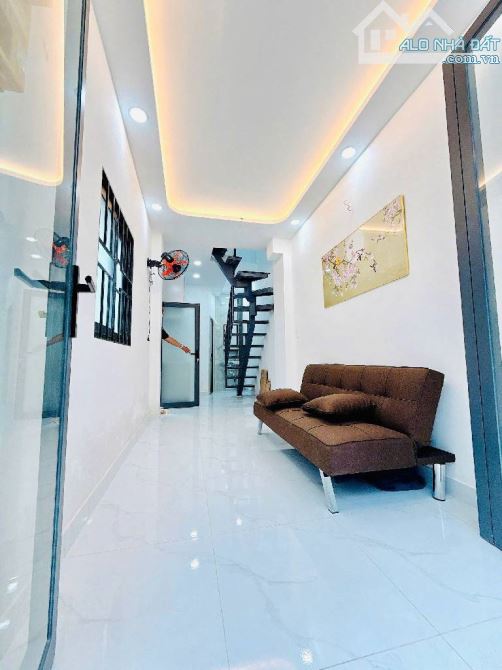 BÁN NHÀ HẺM 136 NGUYỄN THỊ TẦN, P.2, QUẬN 8 - 3
