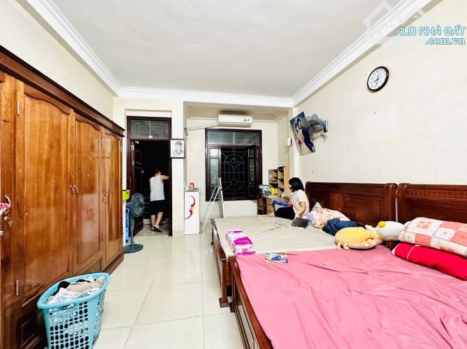 PHÂN LÔ BÙI HUY BÍCH , 34M² X 5T MỚI , 20M RA PHỐ , SÁT QUẬN ỦY , MẶT TIỀN 4,5M , 12 TỶ - 3