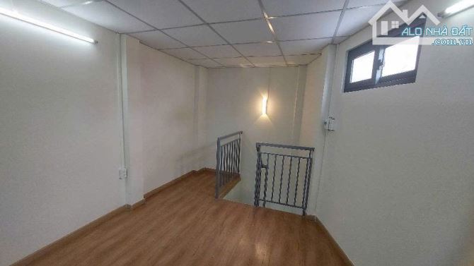🏠🏠NHÀ 3 TẦNG MỚI VÀO Ở NGAY - XÓM CHIẾU Q.4 - CHỈ NHỈNH 2 TY XÍU 💲 - 3