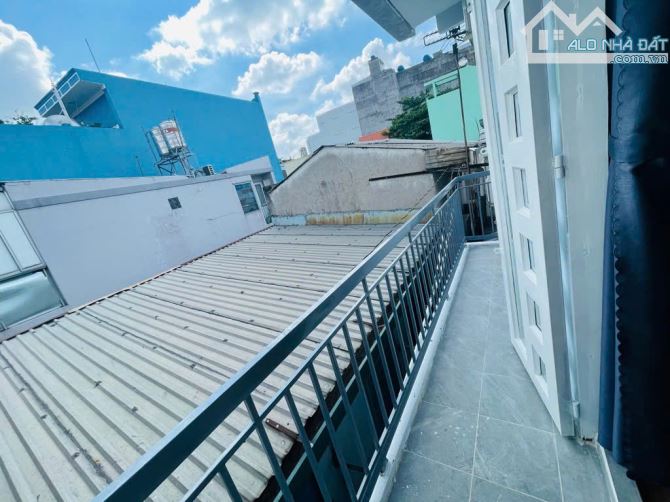 Nhà Thạch Lam khu VIP Tân Phú, 3 tầng, ngang 4.2m, chỉ 2.4 tỷ - 3