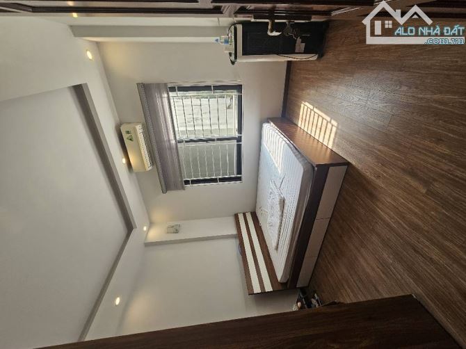 Bán nhà dân xây 43m2*5 tầng đường Sông Sét, ngõ thông, 2 thoáng, gần phố-Ở ngay - 3