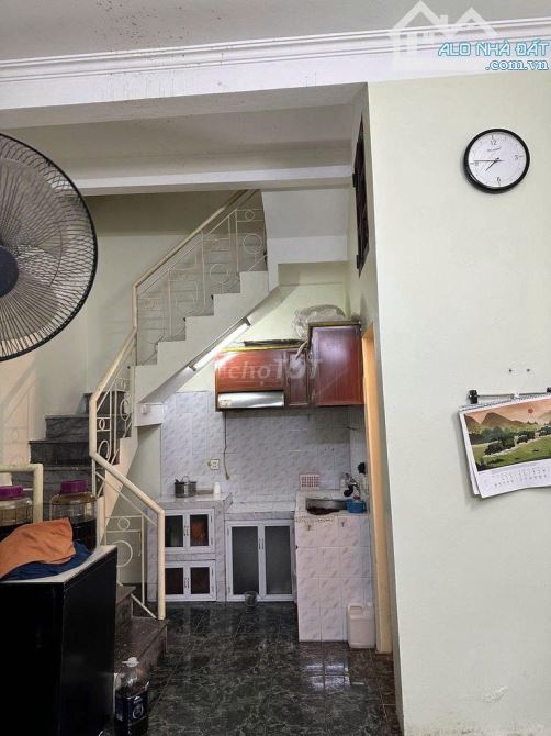 Cho thuê nhà nguyên căn ngõ 328 Bạch Đằng, Chương Dương Độ, Hoàn Kiếm. DY 35m x 2 tầng, - 3
