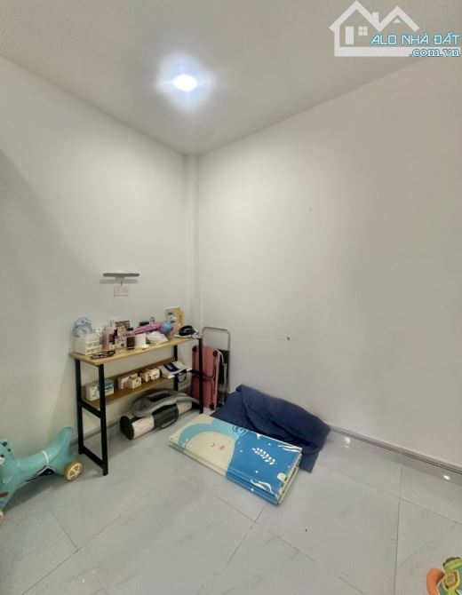 HẺM Ô TÔ, 2 Tầng 2PN, SD gần 40m2 P5 Bình Thạnh, chỉ 3.1 ty TL - 4
