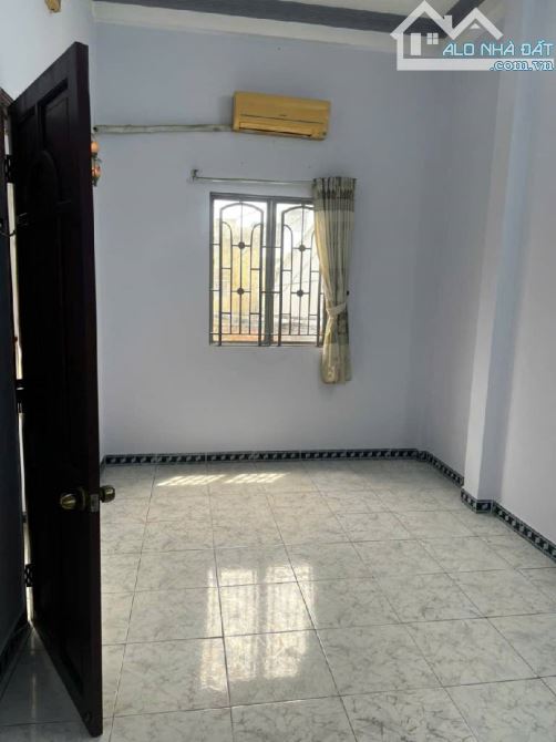 Nhà Chiến Lược, Bình Tân - Chỉ 5.4 tỷ 2 mặt tiền  ​Nhà phố 64m² (4x12m), 4 tầng, 5 phòng - 4