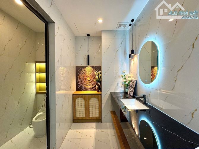 NHÀ ĐẸP ĐÔNG KHÊ 2 NGÕ 2 Ô TÔ TRÁNH NHAU HƠN 6 tỷ - 4