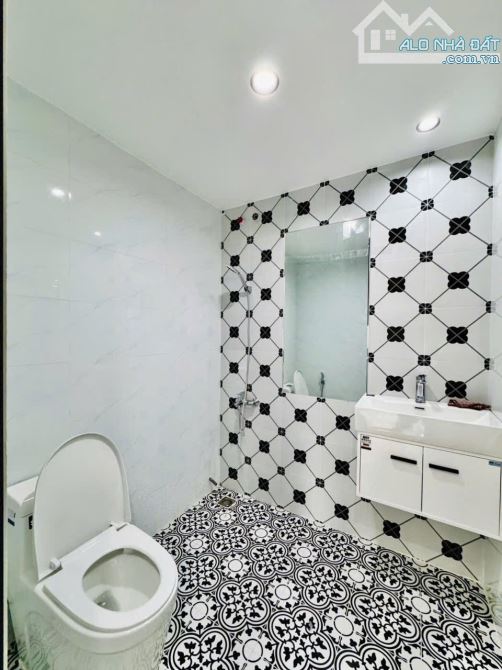 🟢 CHỢ BÀ CHIỂU - VŨ TÙNG-HXH🚘/50M-41M2 ĐẤT (3.8M❌11M)-4TẦNG-4PHONG NGỦ-GIÁP Q1-Q2 - 4