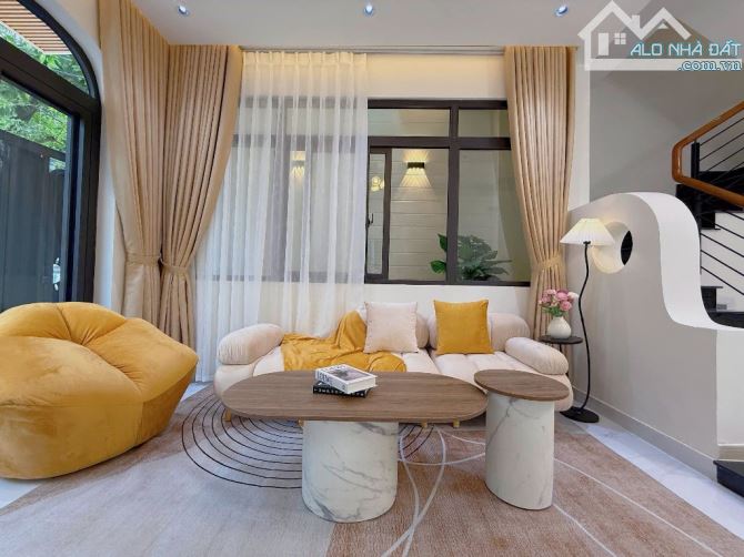 BÁN NHÀ KIỆT Ô TÔ ĐIỆN BIÊN PHỦ FULL NỘI THẤT DỌN VÀO Ở NGAY TRUNG TÂM ĐÀ NẴNG CHỈ 5,X TỶ - 4