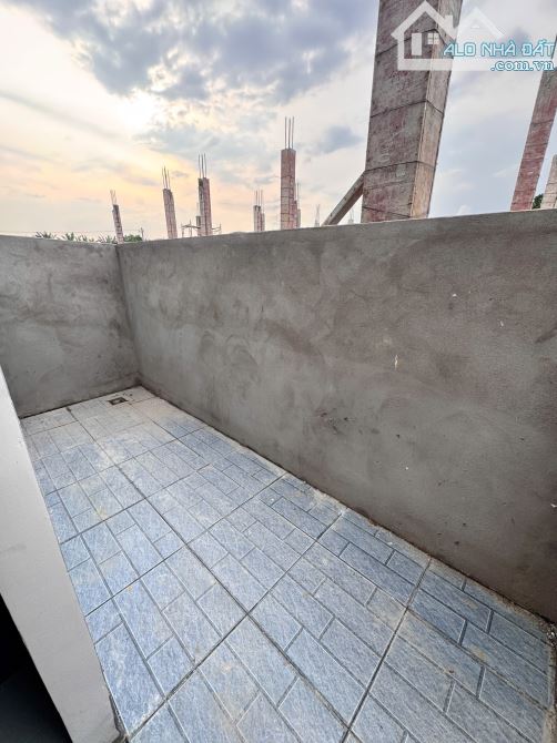 CHỦ VỀ QUÊ CHĂN CỪU CẦN BÁN NHÀ LẦU MỚI XÂY - 4