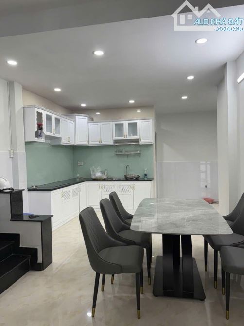 NHÀ 2 TẦNG 5X18 SHR HUỲNH TẤN PHÁT PHÚ XUÂN Q7 – GIÁ 5.5T - 4