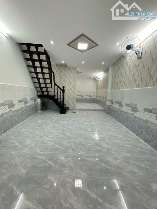 Nhà Đẹp Đón Tết - 3 Tầng - 32M2 Nở Hậu - 4.35Tỷ - Ngay Phạm Văn Chí - Văn Thân - Quận 6. - 4