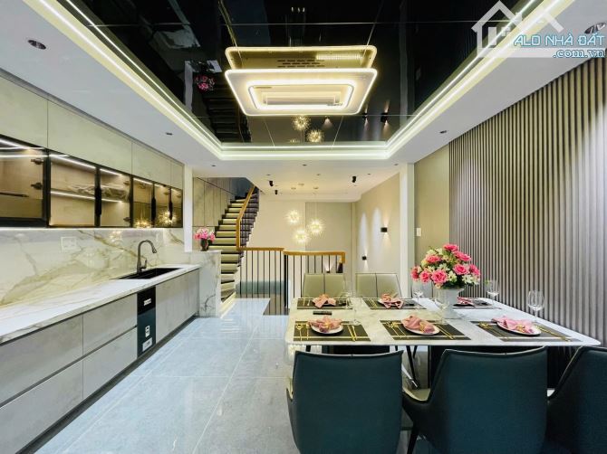 Chị Hoài chuyển chỗ ở cần bán nhà Trần Phú, Q5 - Giá 7,18tỷ/48m2. Nhà mới xây dọn vào ngay - 4