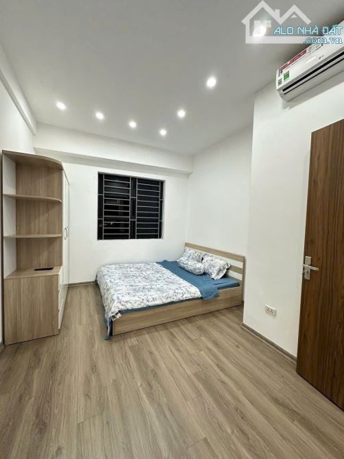 Bán căn hộ NO2 Phố Chùa Láng 95m2 3pn - 2vs 7,7 tỷ full NT, hướng mát - 4