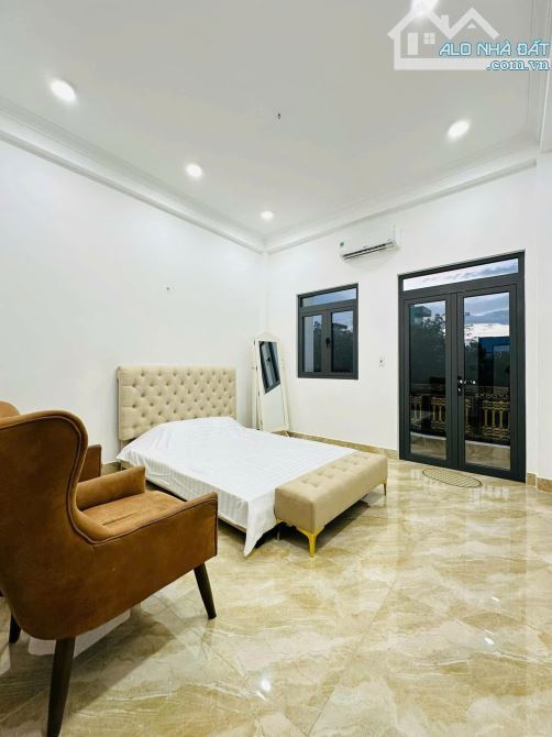 NHÀ ĐẸP GIÁ NGỘP TRÊN ĐƯỜNG HOÀ HƯNG, QUẬN 10 - GIÁ: 5,56TỶ/ 5,6M X DÀI 13M. SỔ SẴN HOÀN C - 4