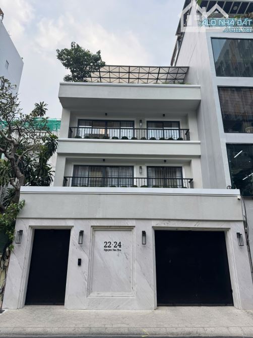 Chính chủ bán nhà phố HXH 8m ngay Nguyễn Chí Thanh - Nguyễn Tri Phương (8x19m) Q5, giá: 32 - 4