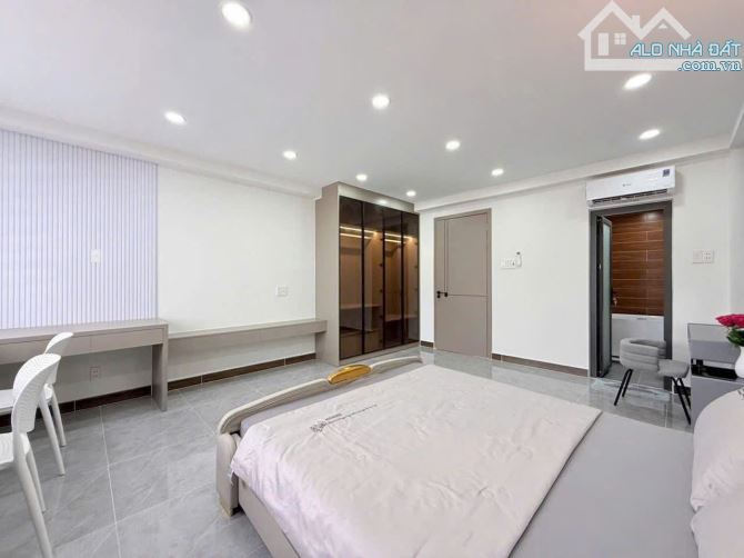 Bán ngay căn Phạm Văn Đồng, Thủ Đức. Giá: 2 tỷ 320tr/68m2, sổ hồng riêng, 1 trệt 2 lầu - 4