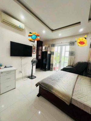 Bán mặt tiền kinh doanh hẻm xe hơi - liền kề Phú Mỹ Hưng - 60m2 - 4 tầng - sổ hồng riêng - 4
