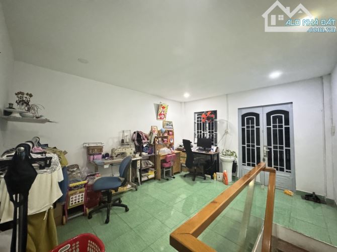 HẺM XE HƠI 4C - NHÀ LÔ GÓC 2 TẦNG ĐÚC - DT 44M2 - LINH XUÂN - GIÁ CHỈ 3,5 TỶ - 4