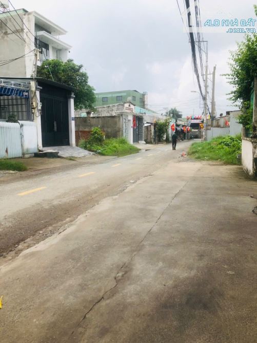 Nhà mặt tiền gần Tu Viện Khách An, đường 12m, giá chưa đến 5 đồng - 4