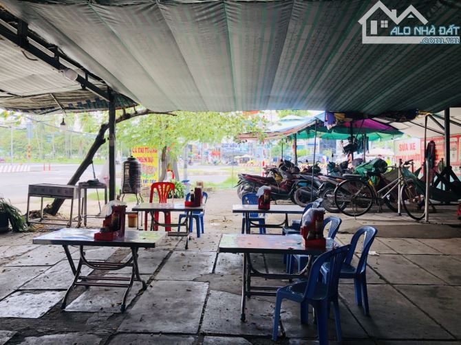 🚨 GẤP BÁN NHÀ MẶT TIỀN QUẬN 7 🚨 📍 Ngã tư Nguyễn Văn Linh – Huỳnh Tấn Phát  💰 Dòng tiền - 4