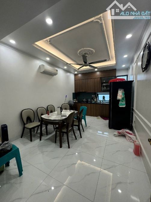 ĐỨC THẮNG _ CỔ NHUẾ  NHÀ MỚI Ở NGAY  DT 50M" 5 TẦNG MT 4M THANG MÁY - 4