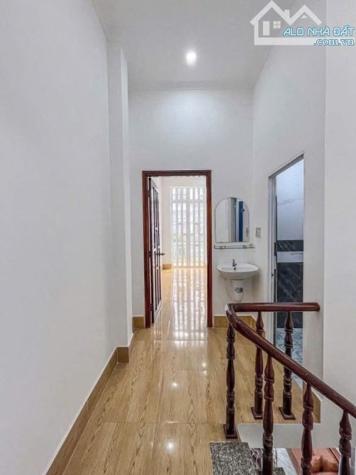 Duy nhất nhà Đoàn Văn Bơ, Quận 4 / 52m2 / 2 tỷ 390 triệu / sổ hồng riên - 4
