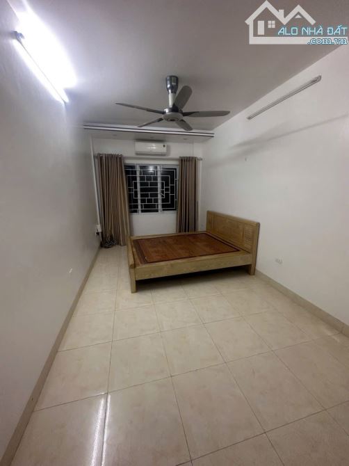 Cho thuê nhà riêng 5,5 tầng phố Đại La, Trần Đại Nghĩa - 4