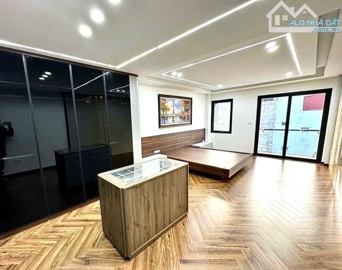 Nhà Đẹp tại Ngọc Thụy, Vị Trí gần Trung Tâm, VF5 Tránh Nhau - Kinh Doanh Spa, Cho Thuê OK - 4