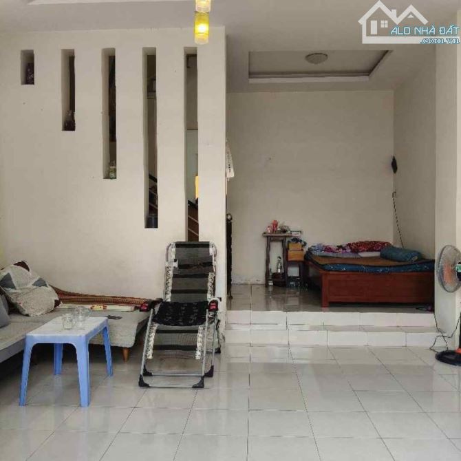 BÁN NHÀ QUẬN 12, HẺM 6M THẠNH XUÂN 40, 5,2 X 16M, CN 81M2, 3 TẦNG, GIÁ 5,5 TỶ - 4