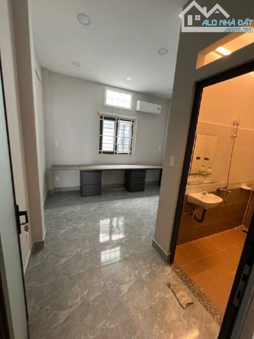 Trung Tâm Gò Vấp | Kế mặt tiền | 54m2(4x14) | Vuông A4 | Chỉ 5.28🧄TL chính chủ  Kết cấu: - 4