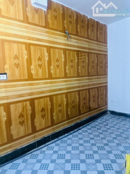 Bán căn nhà Trần Cung, Giá tốt- ở ngay, 33m², 4,6 tỷ - 4