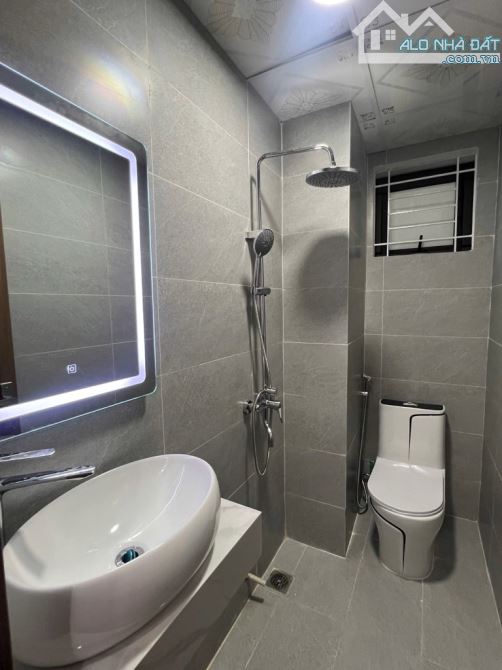 🏩 Bán căn hộ chung cư CT2 Bắc Linh Đàm – 81,1m²/86m² – 3 ngủ – Nội thất full mới – Giá 5, - 4