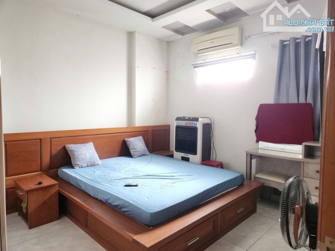Bán gấp🔥Nhà 3 tầng xây kiên cố MT Sát Lý Thái Tông, Liên Chiểu, dt 90m2, ngang 5m - 4