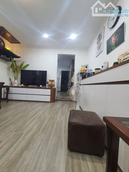 Giá đầu tư Khâm Thiên 32/35m  4 tầng 3.5mt  6.1 tỷ Đống Đa - 4