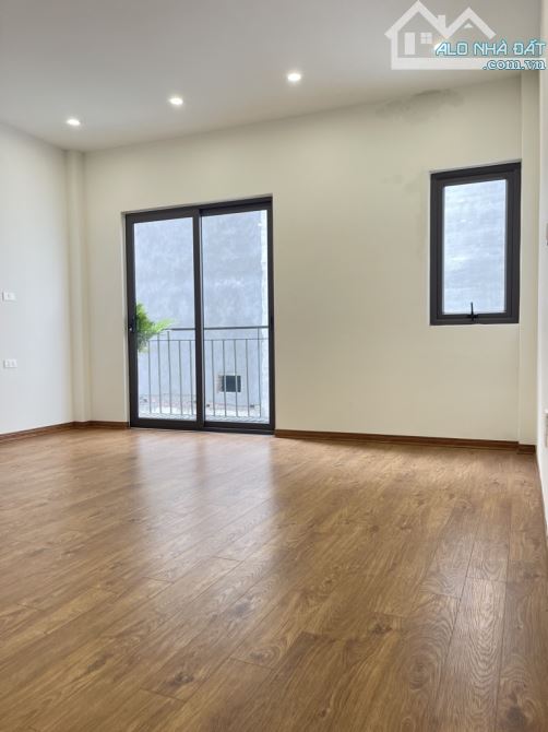 Nhà đẹp Phố Ngọc Thụy 75m2, 5 tầng, ô tô, thang máy, gần trường Việt Pháp - 4