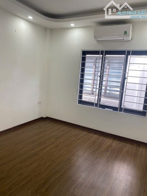 BÁN NHÀ 5 TẦNG - DI TRẠCH - HOÀI ĐỨC - FULL NỘI THẤT - 30m2 - 4