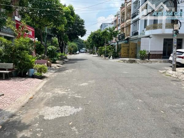 NHÀ ĐẸP 5x20M – 4 TẦNG – MẶT TIỀN KHU VIP TÊN LỬA – PHÁP LÝ CHUẨN    5x20m – 4 TẦNG – 4PN - 4