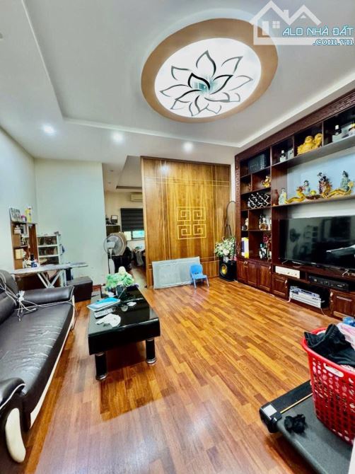Bán nhà Nguyễn Chí Thanh 72m² ngõ ô tô tránh phân lô kinh doanh giá 21,5 tỷ - 4
