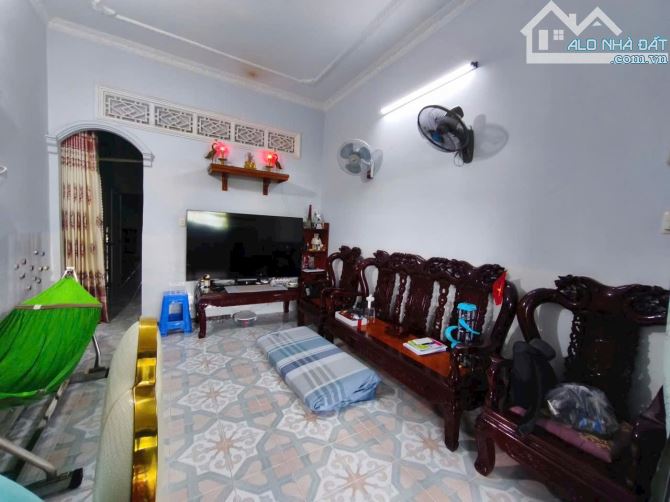 🏠CCDV-MS.N22 Bán nhà 1 trệt 1 lầu mặt tiền đường Phạm Văn Dinh p Rạch Dừa tp HCM. Giá 12 - 5