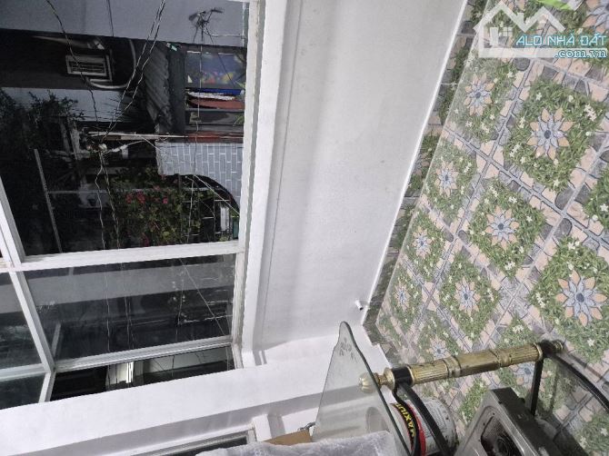 NHÀ 2TẦNG, 2PN, LÔ GÓC,NỞ HẬU HẺM ĐƯỜNG SỐ, NGUYỄN VĂN NGHI,P1(HẠNH THÔNG) CHỈ 4.8 TỶ TL. - 5
