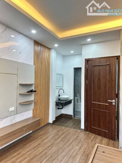 NHÀ AN DƯƠNG VƯƠNG 30m2 XÂY 5 TẦNG GIÁ CHỈ 8.2 Đ DÂN XÂY CHẮC CHẮN - 5