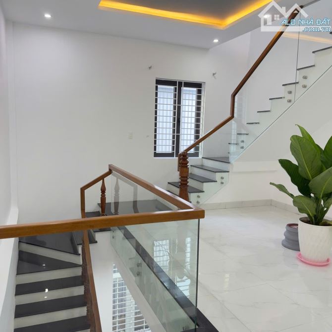BÁN NHANH NHÀ 3 TẦNG -MT KINH DOANH ĐƯỜNG 7M5 SÁT VÕ CHÍ CÔNG VỊ TRÍ VÀNG. - 5