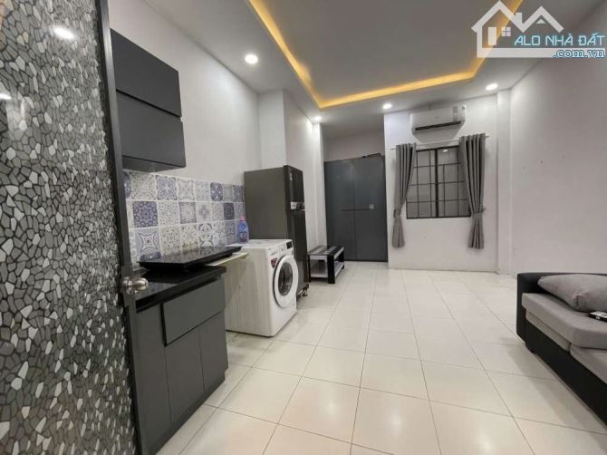 Giảm 500tr - CHDV Phan Xích Long, PN - 4 tầng - 8,5 tỷ - 5