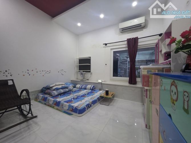 Bán gấp nhà hẻm xe hơi Quận 3 - Công nhận 84m2 (6 x 14) - Vị trí ngay Vòng Xoay Dân Chủ. - 5