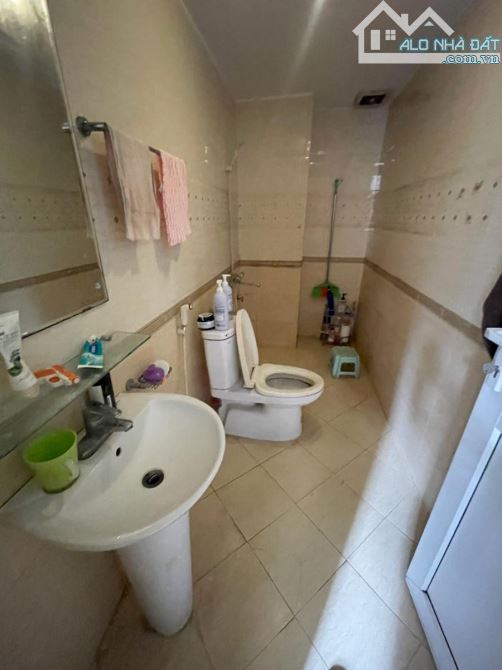 CẦN TIỀN BÁN NHANH HÀ PHỐ NGUYỄN ĐÌNH HOÀN CẦU GIẤY - HN - 5