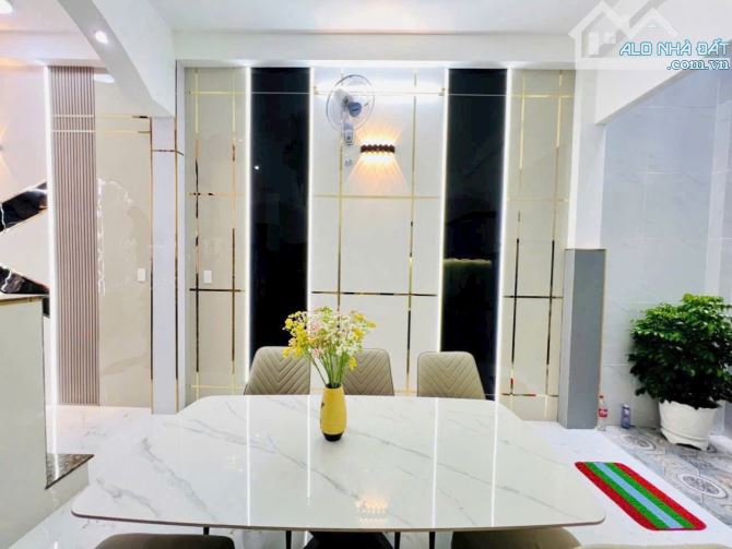 Bán nha đường nguyễn ảnh thủ q12 3 tầng 4x15 sân để oto giá 5.4 tỷ - 5