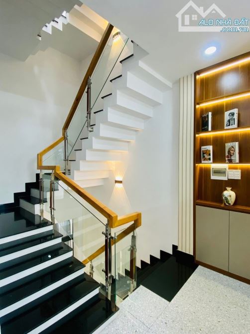 Căn nhà 2 tầng, 54m2 ngay Hồng Hà, Tân Bình. Giá: 3 Tỷ 290. SHR, hẻm 5m, full nội thất - 5