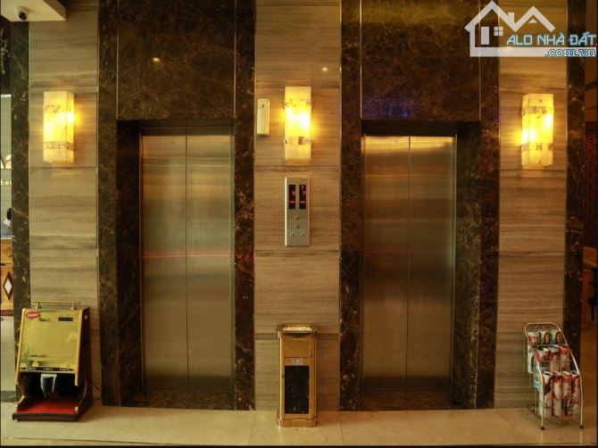 BÁN KHÁCH SẠN 65 PHÒNG- MT NGUYỄN TRÃI,Q1- DT: 12X20- 1 HẦM+10 TẦNG- GIÁ: 245 TỶ - 5