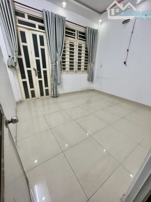 BÁN NHÀ MẶT TIỀN BÙI QUANG LÀ,2 TẦNG,105M2, GIÁ 9,9TỶ - 5