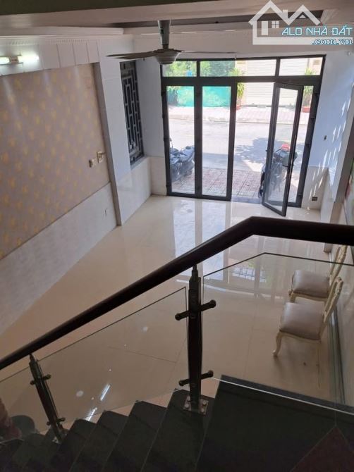 BÁN NHÀ 1 TRỆT 2 LẦU - 64M2 - HOÀN CÔNG - P. BÌNH AN,  DĨ AN - 5 TỶ 8 - 5