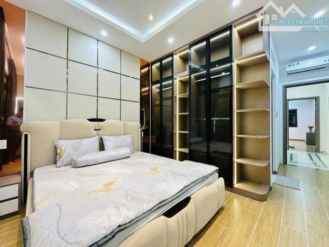 Bán Nhà Hẻm Ô Tô 5m, Nguyễn Tư Giản - P.12, Gò Vấp, 10.3Tỷ, 64m2(4x16), 5Tầng - 5